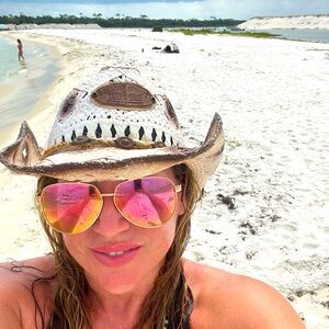 💜 this listing to be notified!🫶🏼🤩🦋🌈🦄